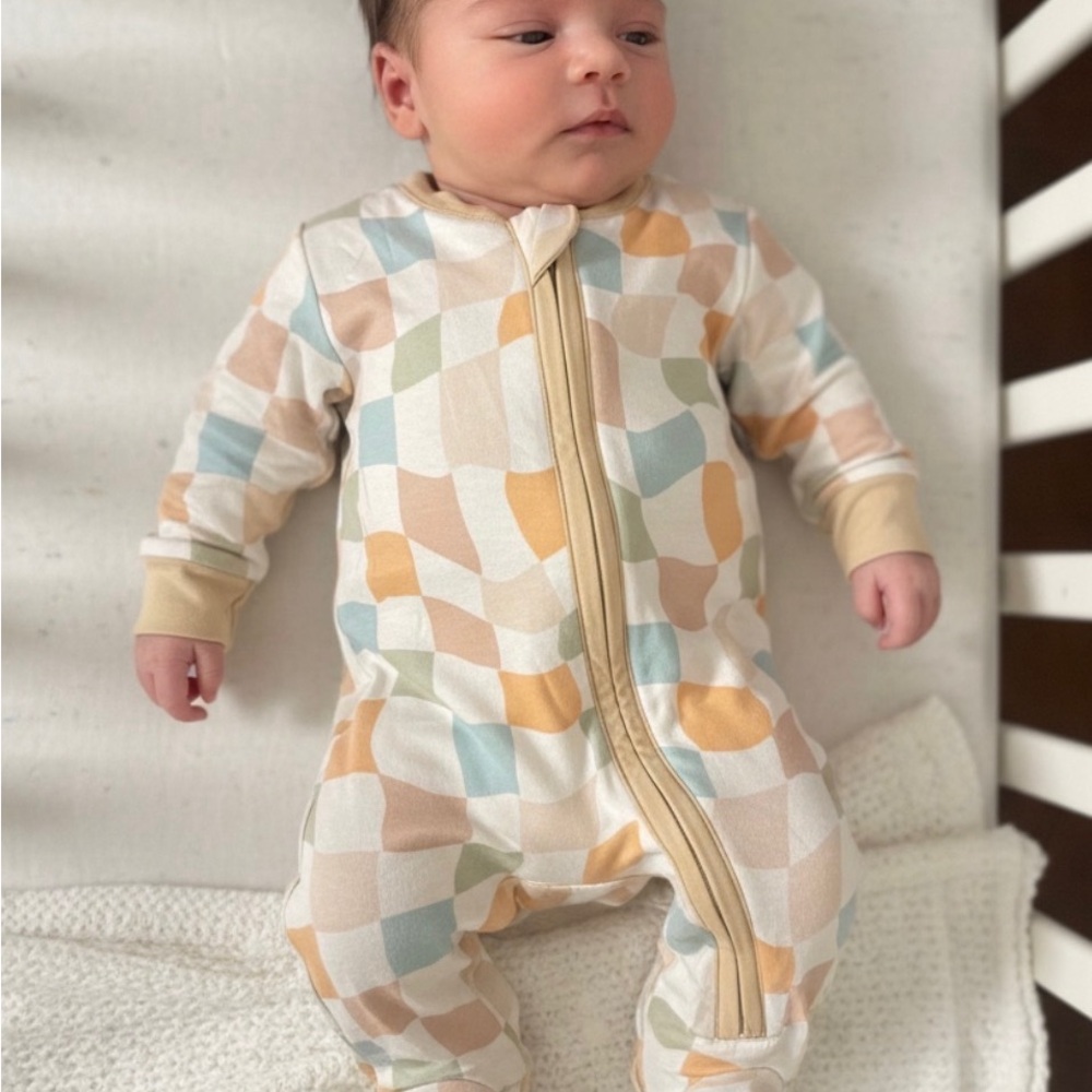Slumber Sprouts Bamboo Sleeper– Newborn (Brand New!) 🦁💛